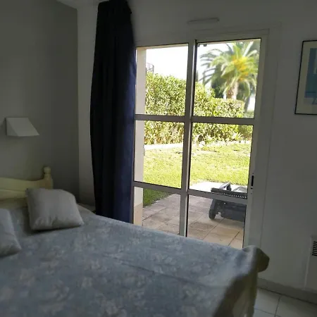 Garden Level With Sea View For 6 People Saint-Raphaël