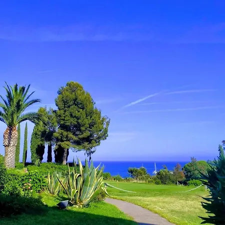 Garden Level With Sea View For 6 People Hotel Saint-Raphael (Var)